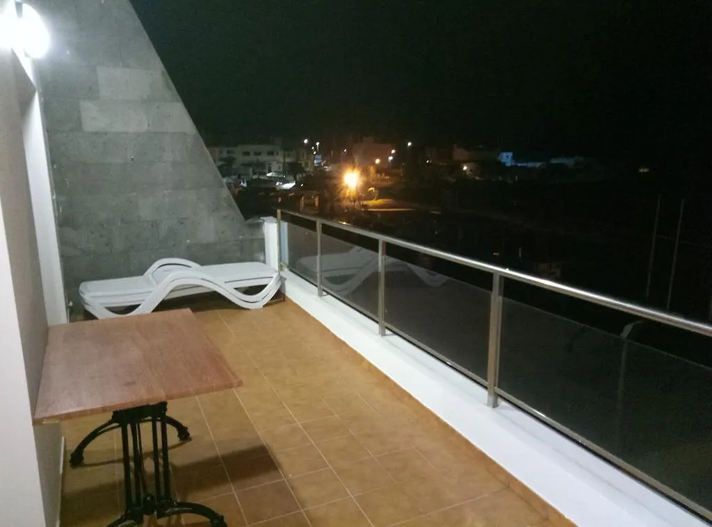 Apartamento Primera Linea De Playa Puerto de las Lajas Spain